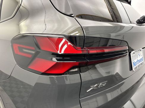 New 2026 BMW X5 xDrive40i w/ M Sport Package AWD/4WD image 19