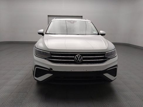 Used 2022 Volkswagen Tiguan SE w/ Panoramic Sunroof Package image 14