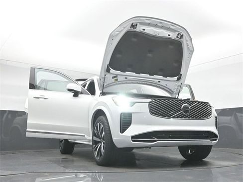 New 2026 Volvo XC90 B6 Core image 54