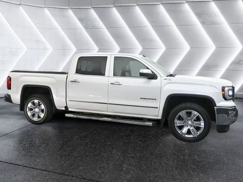 Used 2018 GMC Sierra 1500 SLT image 8