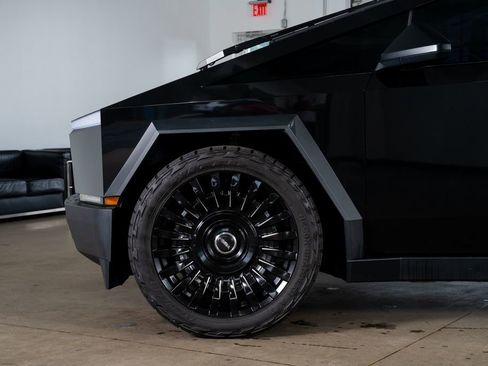 Used 2024 Tesla Cybertruck AWD Crew Cab image 16