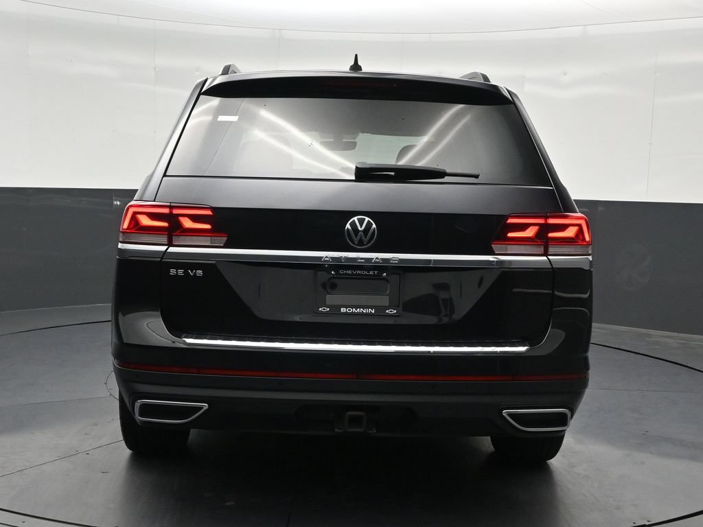 Used 2021 Volkswagen Atlas SE w/ Panoramic Sunroof Package FWD image 4
