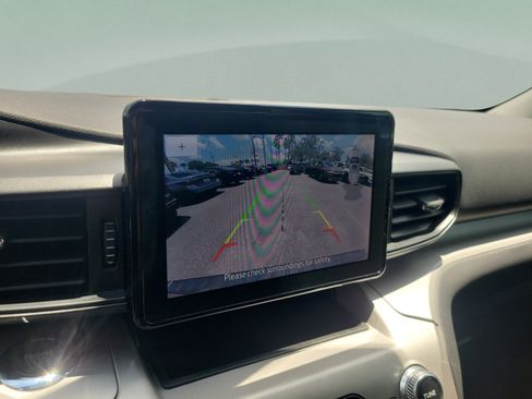 Used 2023 Ford Explorer XLT RWD image 29
