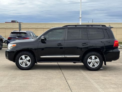 Used 2013 Toyota Land Cruiser image 7