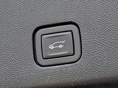 Used 2024 Cadillac XT6 Luxury AWD/4WD image 29