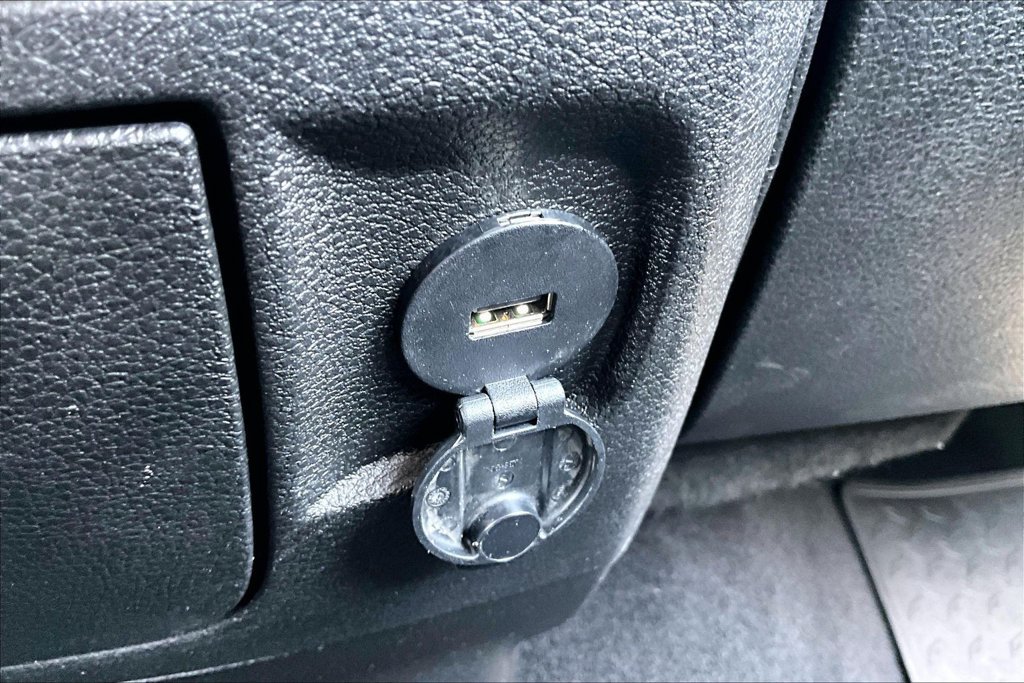 Used 2018 RAM 1500 Laramie AWD/4WD image 32