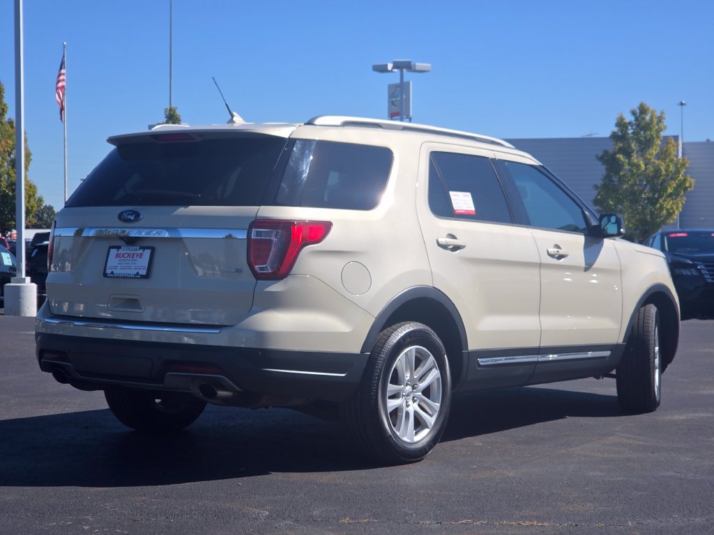 Used 2018 Ford Explorer XLT w/ Equipment Group 202A AWD/4WD image 25