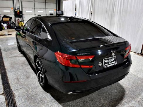 Used 2018 Honda Accord Sport image 31