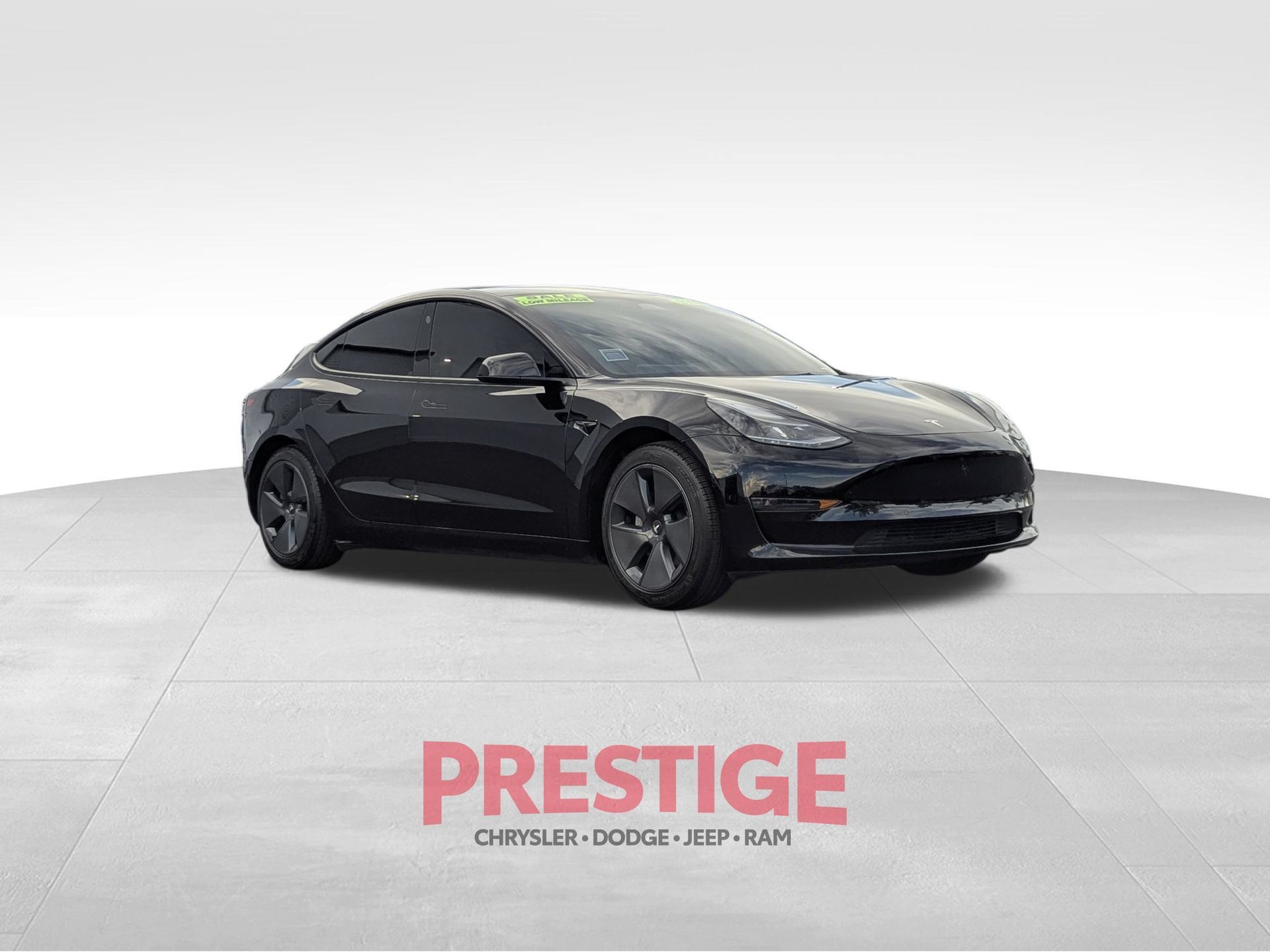 Used 2021 Tesla Model 3 Standard Range Plus RWD image 5