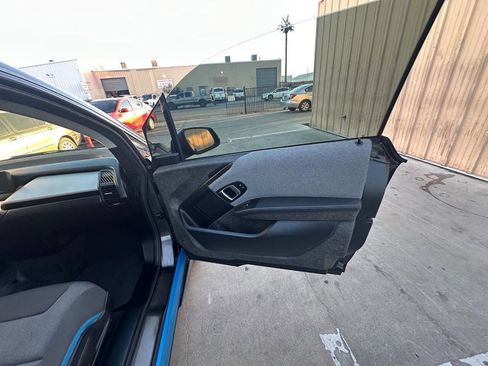 Used 2018 BMW i3 Base 4dr Hatchback image 15