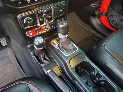 Certified 2022 Jeep Wrangler Unlimited Rubicon w/ LED Lighting Group image 24