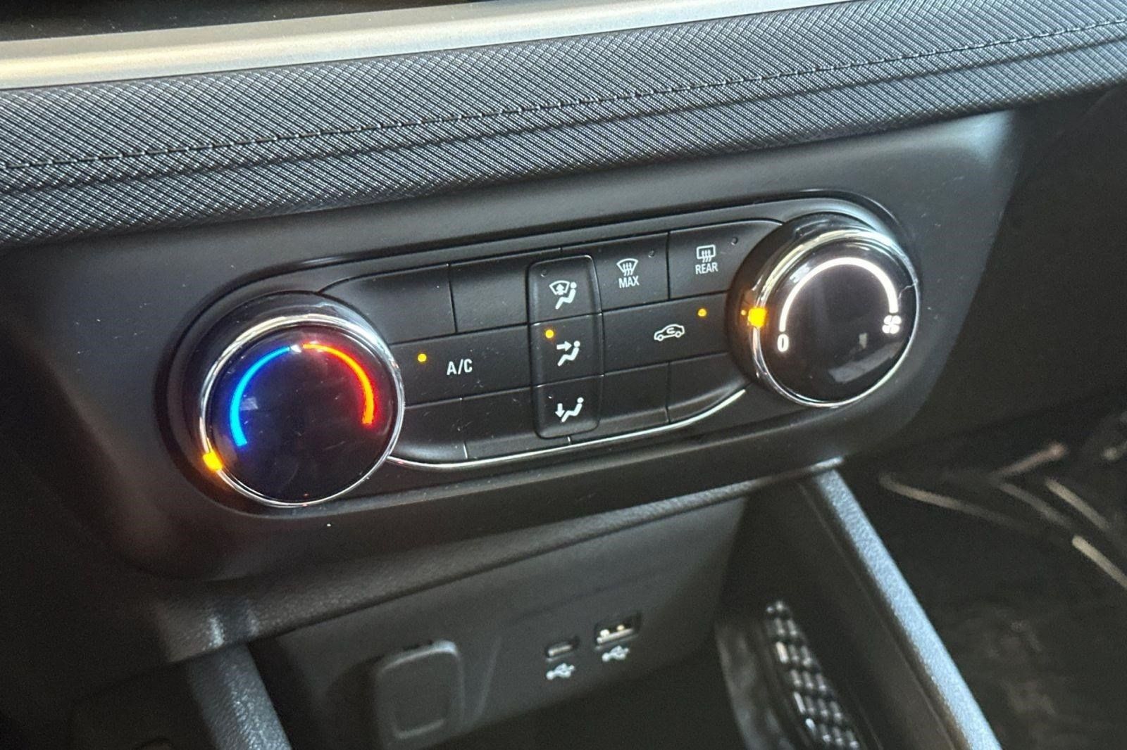 Used 2025 Chevrolet TrailBlazer LS w/ LS Convenience Package FWD image 21