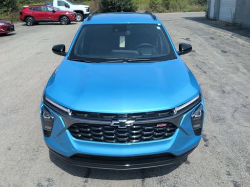 Used 2025 Chevrolet Trax RS FWD image 23