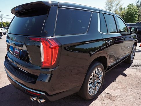 Used 2023 GMC Yukon Denali Ultimate AWD/4WD image 6