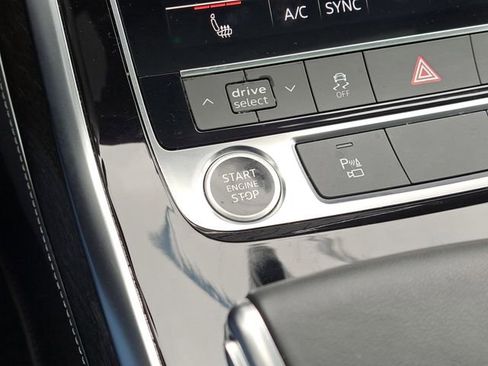 Used 2025 Audi Q7 3.0T Premium Plus image 13