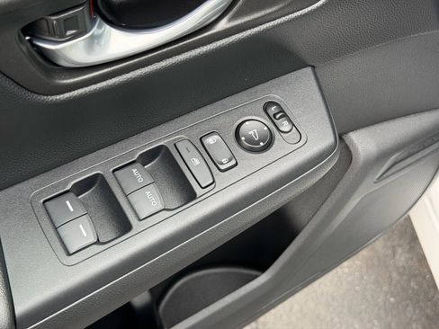 Used 2024 Honda CR-V EX image 12