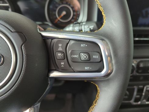 Used 2024 Jeep Wrangler Sahara image 28