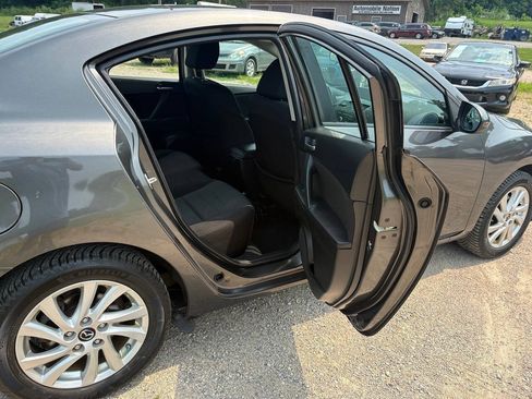 Used 2013 MAZDA MAZDA3 i Touring FWD image 15