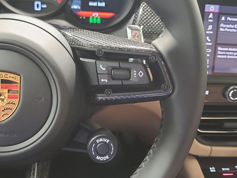 New 2026 Porsche Macan GTS image 18