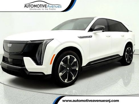 Used 2025 Cadillac Escalade IQ Sport 2 AWD/4WD image 1