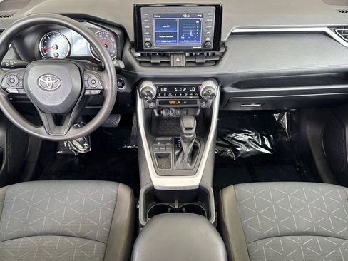Certified 2022 Toyota RAV4 XLE w/ Convenience Package FWD image 12