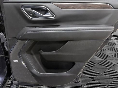 Used 2022 Chevrolet Tahoe Z71 w/ Luxury Package image 16