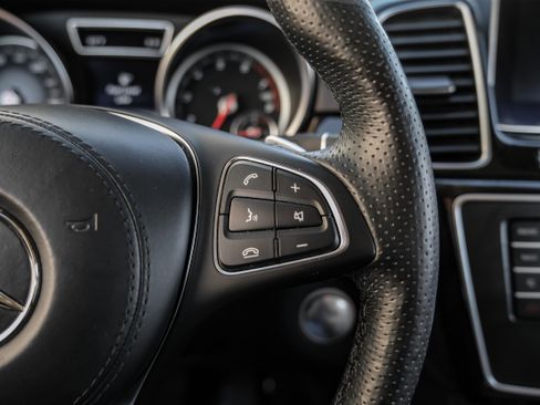 Used 2019 Mercedes-Benz GLS 450 4MATIC image 16