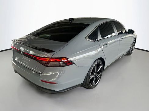 Used 2024 Honda Accord Sport image 7