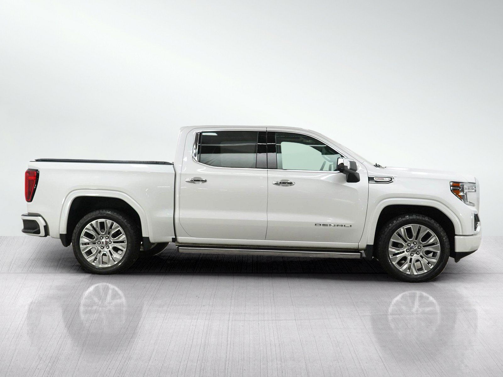 Used 2021 GMC Sierra 1500 Denali w/ Denali Premium Package AWD/4WD image 6