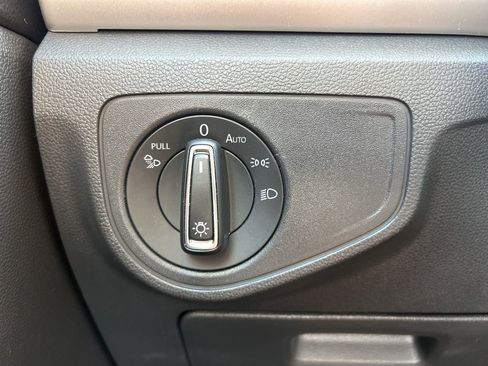 Certified 2023 Volkswagen Atlas SE image 24