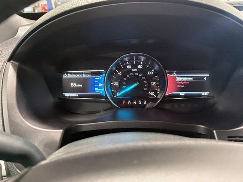 Used 2018 Ford Explorer XLT w/ Equipment Group 202A AWD/4WD image 19