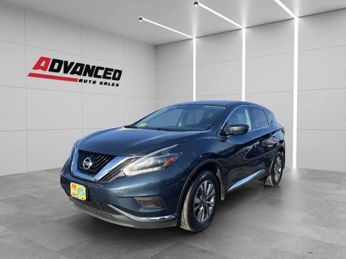 Used 2018 Nissan Murano S image 3