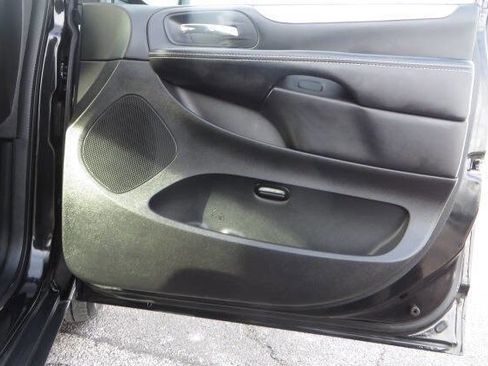 Used 2015 Dodge Grand Caravan SXT w/ Blacktop Package image 38