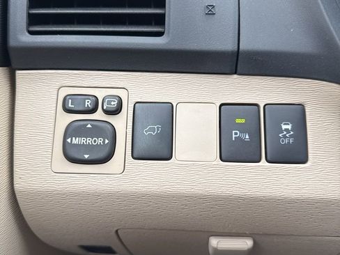 Used 2015 Toyota Venza Limited image 11