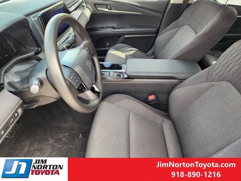 Used 2025 Toyota Camry LE image 14