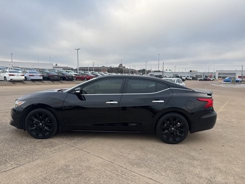 Used 2018 Nissan Maxima SR w/ Midnight Edition image 4