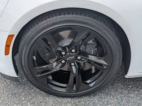 Used 2022 Chevrolet Camaro LT w/ RS Package RWD image 15