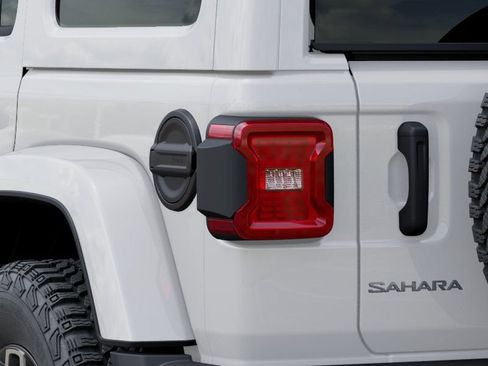 New 2026 Jeep Wrangler Unlimited Sahara AWD/4WD image 9