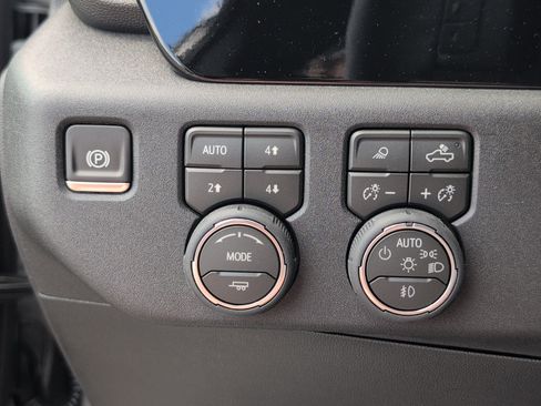 New 2026 Chevrolet Silverado 1500 LTZ w/ LTZ Premium Package AWD/4WD image 27