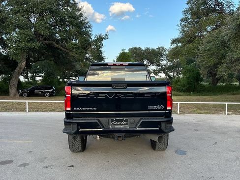 Used 2026 Chevrolet Silverado 2500 High Country w/ Technology Package AWD/4WD image 6