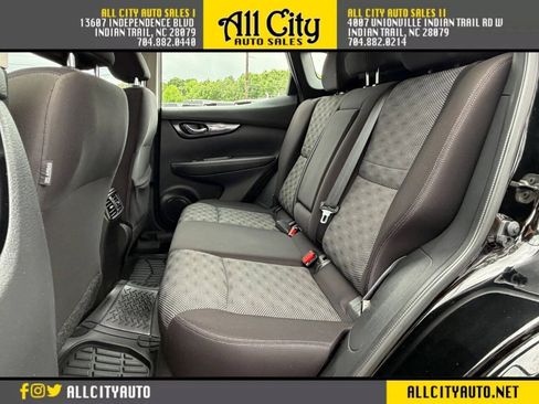 Used 2019 Nissan Rogue Sport SV w/ All-Weather Package AWD/4WD image 16