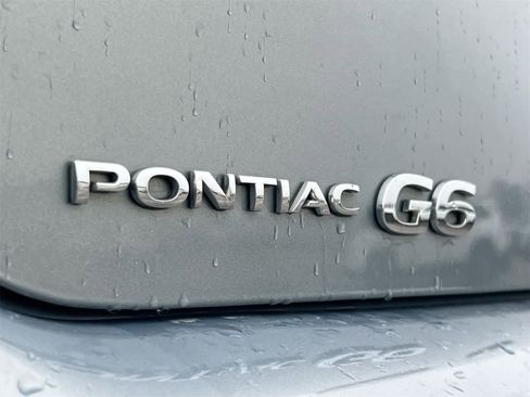 Used 2009 Pontiac G6 Sedan w/ Sun And Sound Package image 13