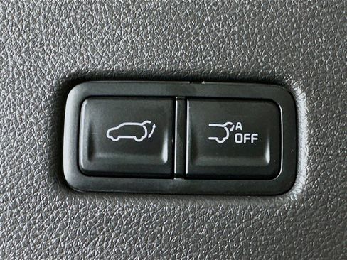 Used 2025 Kia Carnival SX Prestige image 28