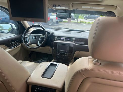 Used 2014 GMC Yukon XL Denali AWD/4WD image 17