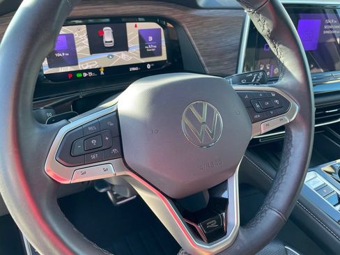 Used 2025 Volkswagen Atlas SEL Premium R-Line AWD/4WD image 14