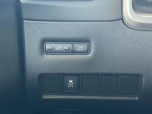 Used 2018 Nissan Murano SV FWD image 33