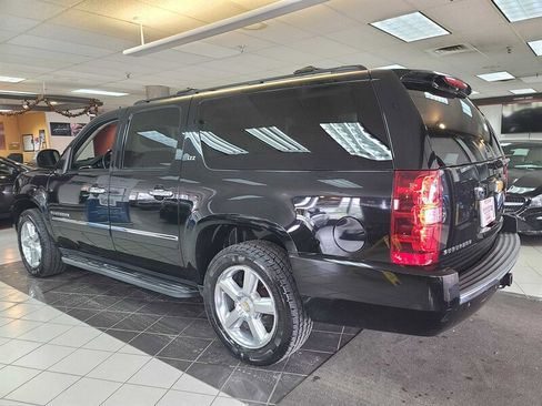 Used 2012 Chevrolet Suburban LTZ image 7