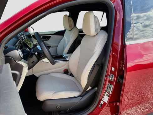 Certified 2026 Mercedes-Benz GLC 300 4MATIC image 9