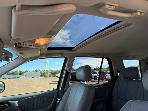 Used 2000 Mercedes-Benz ML 320 4MATIC image 25