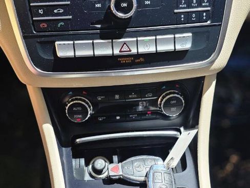 Used 2019 Mercedes-Benz GLA 250 w/ Convenience Package image 15